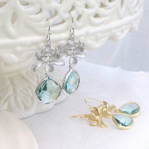 Lotus Blossom Glass Drop Earrings-EVY Designs