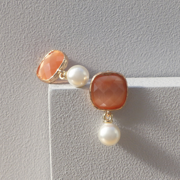 Blush Pearl Drop Earrings - www.evy-designs.com